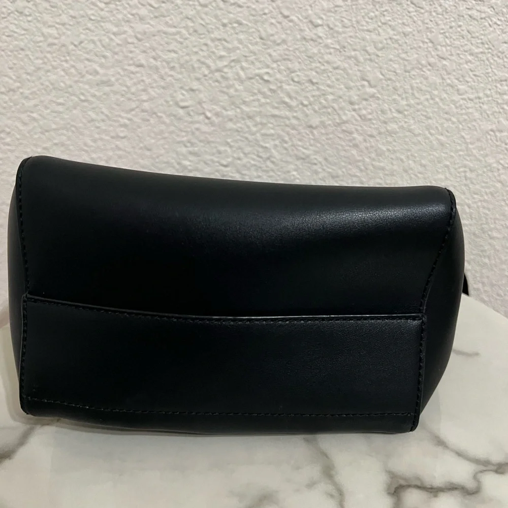 Everlane The Mini Studio Bag Black Leather Crossbody - Picture 4 of 8